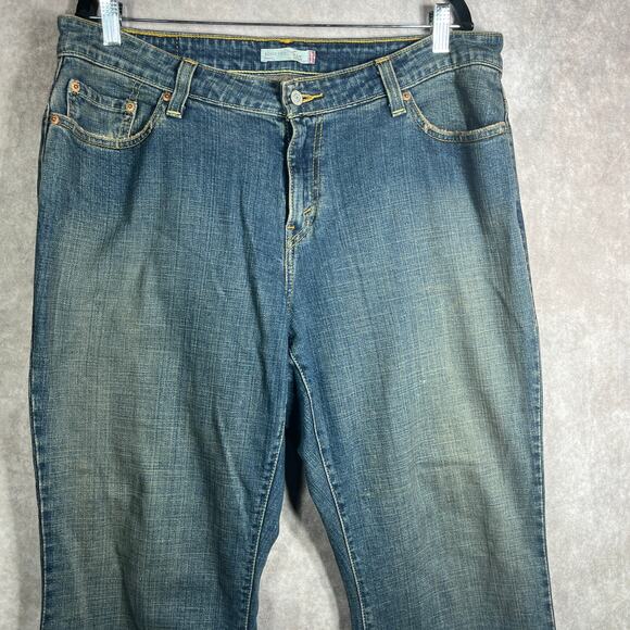 Levi's 515 Jeans Womens Size 18M Blue Medium Wash Denim Bootcut High Rise Casual - Picture 2 of 12